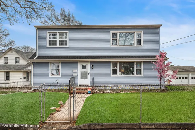 6 MUTILLOD LANE, Secaucus, NJ 07094