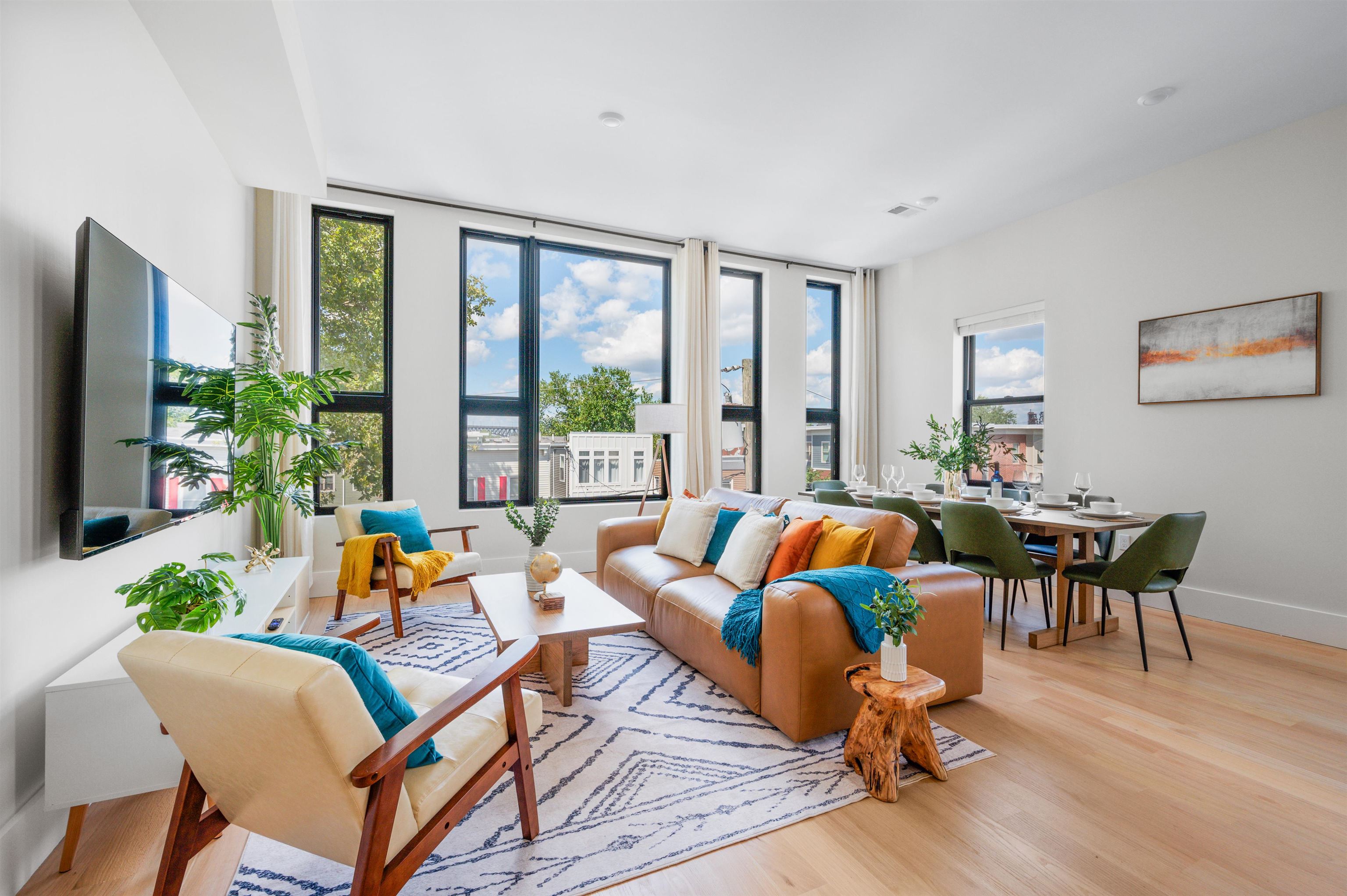 220 FREEMAN Avenue, Jersey City, JC Journal Square, NJ 07306 - Property photo 3 of 43