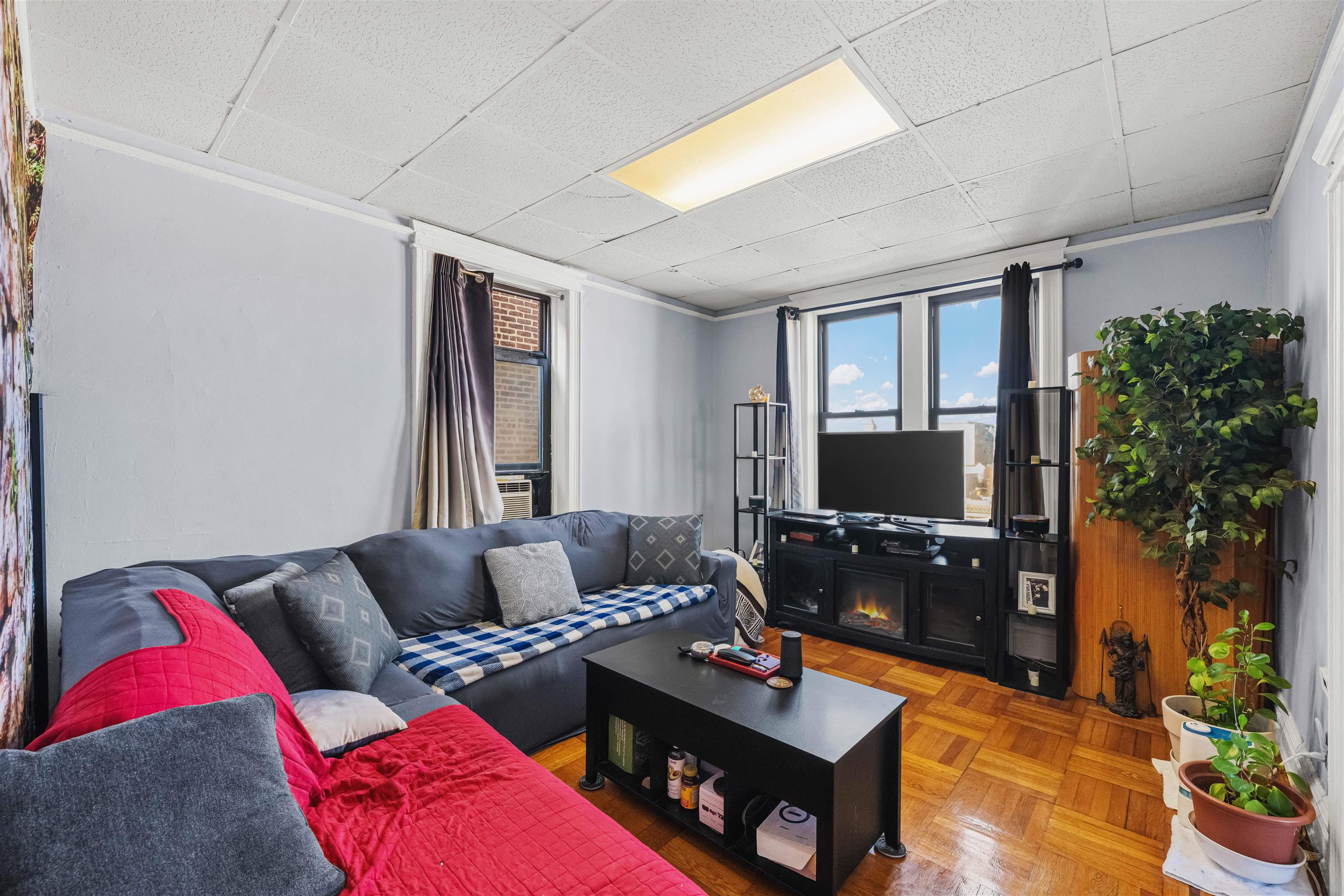 6601 BROADWAY, West New York Town, West New York, NJ 07093 - Property photo 4 of 26