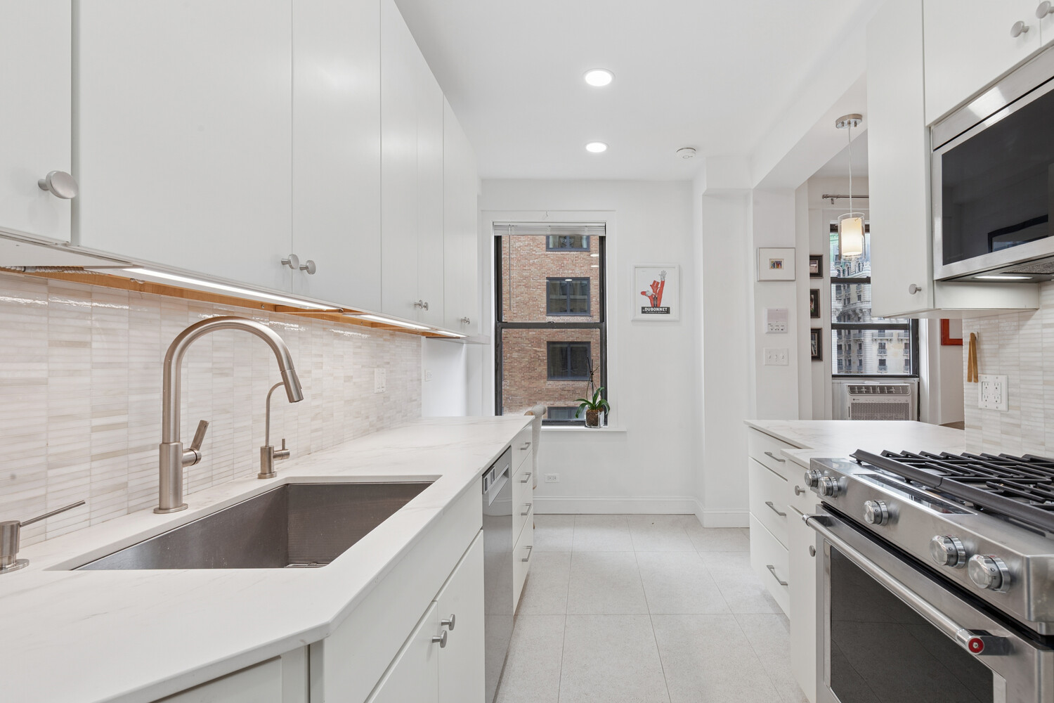 215 West 75th Street #11D, Upper West Side, Manhattan, NY 10023 - Property photo 4 of 9