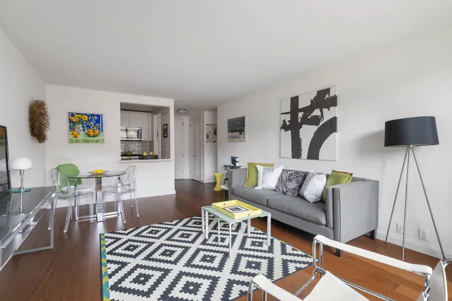 200 East 94th Street #612, New York, NY 10128