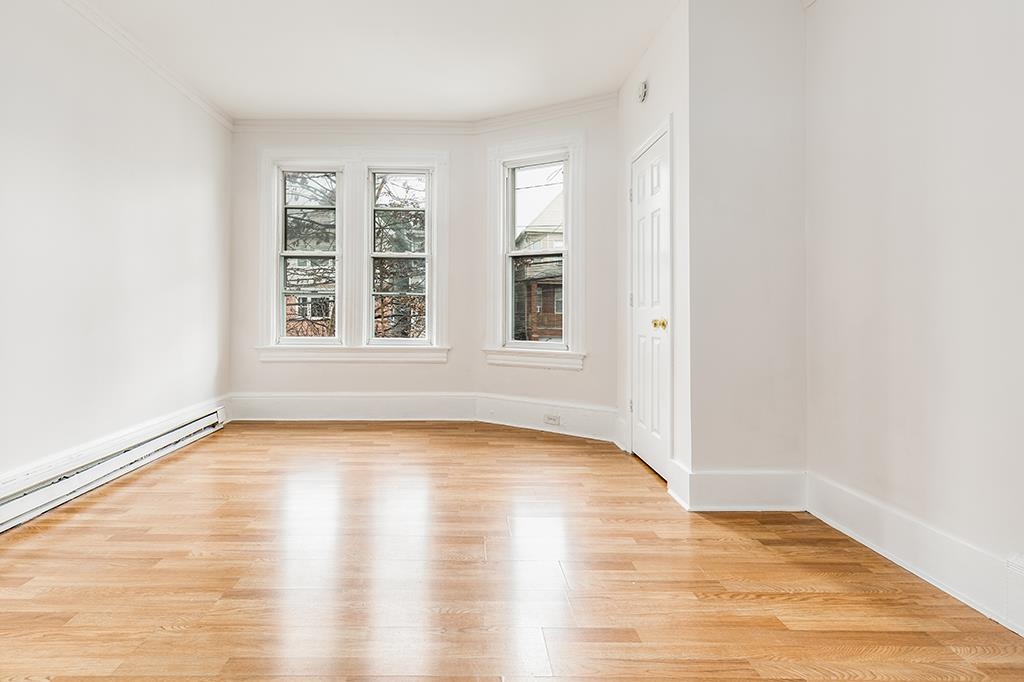 39 WEST 47th Street, Bayonne City, Bayonne, NJ 07002 - Property photo 4 of 11