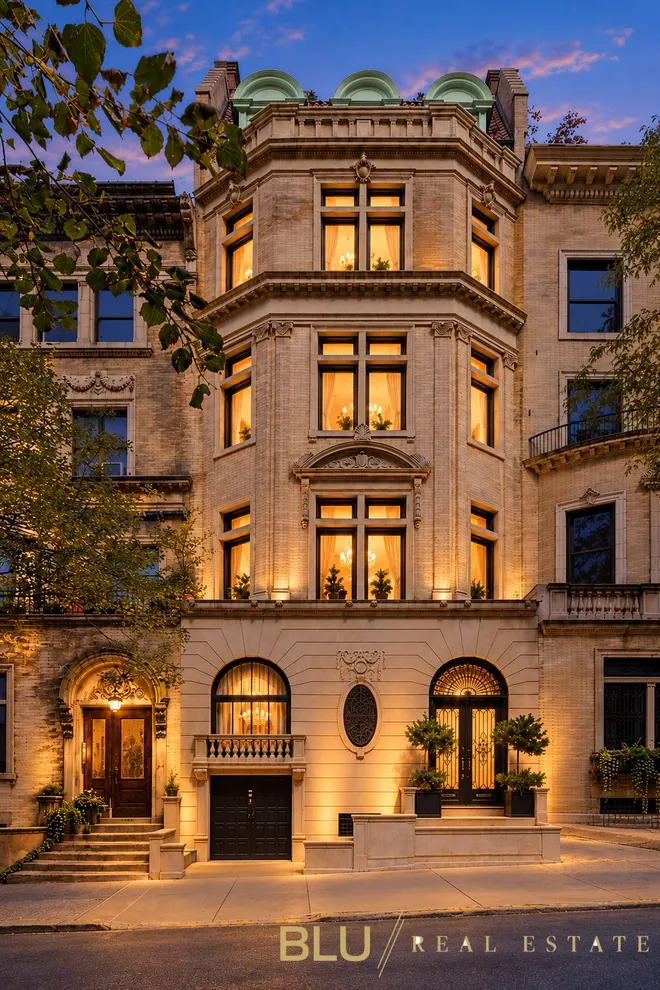 313 West 74th Street, New York, NY 10023