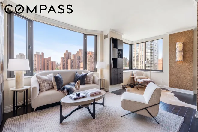 400 East 90th Street #23B, New York, NY 10128