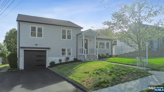 27 Mountainview, Clifton, NJ 07013