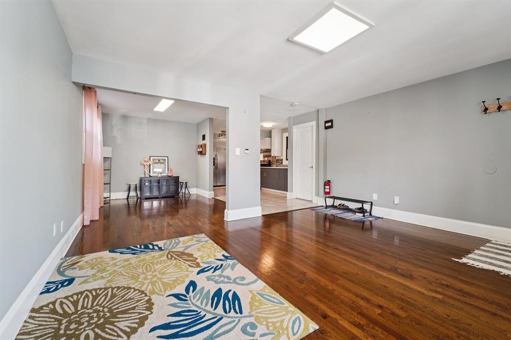 15 LINDEN Avenue, Jersey City, JC Greenville, NJ 07305 - Property photo 5 of 23