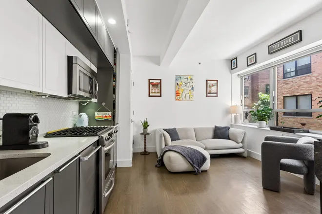 432 West 52nd Street #4C, New York, NY 10019