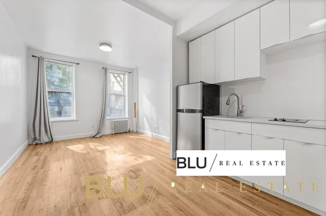 349 West Broadway #3, New York, NY 10013