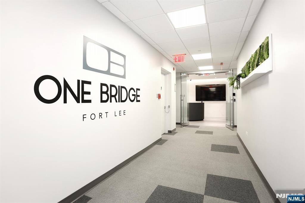 1 Bridge #910, Fort Lee Borough, Fort Lee, NJ 07024 - Property photo 5 of 35