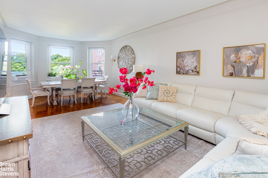 8701 SHORE Road #324, Fort Hamilton, Brooklyn, NY 11209 - Property photo 4 of 17