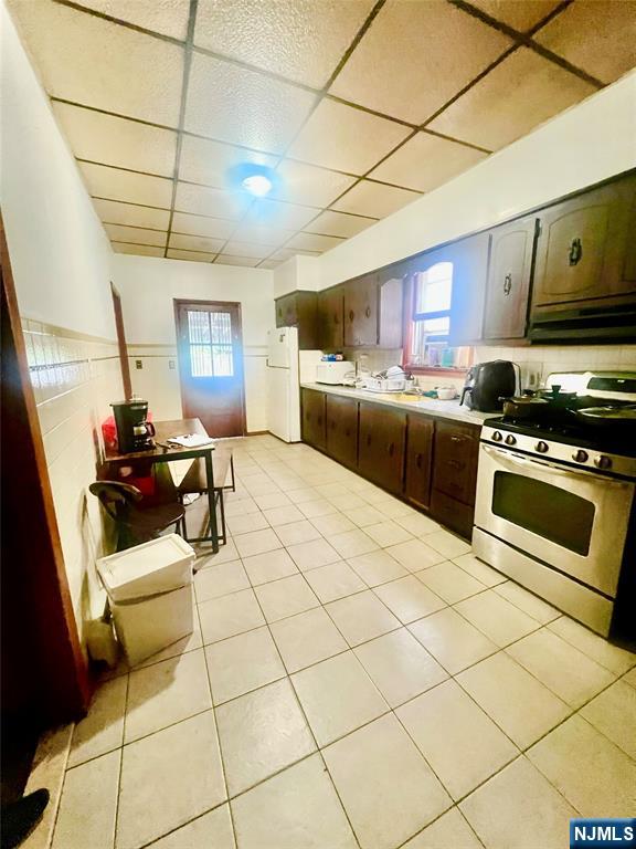 168 Christie, Newark City, Newark, NJ 07105 - Property photo 2 of 15