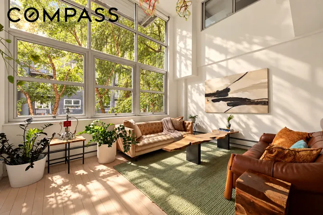 100 North 3rd Street #2C, Brooklyn, NY 11249