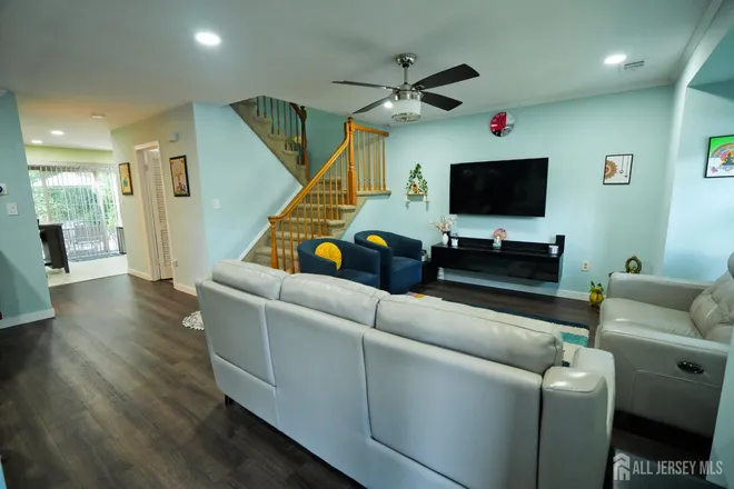 1702 OAK Court, WHISPERING WOODS, NJ 08852