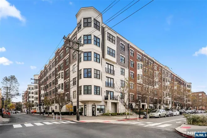 1200 Grand #C1, Hoboken, NJ 07030