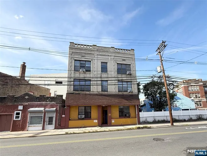171 Old Bergen #1R, Jersey City, NJ 07305