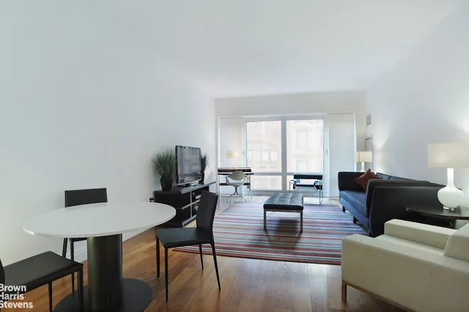 33 West 56th Street #6C, New York, NY 10019