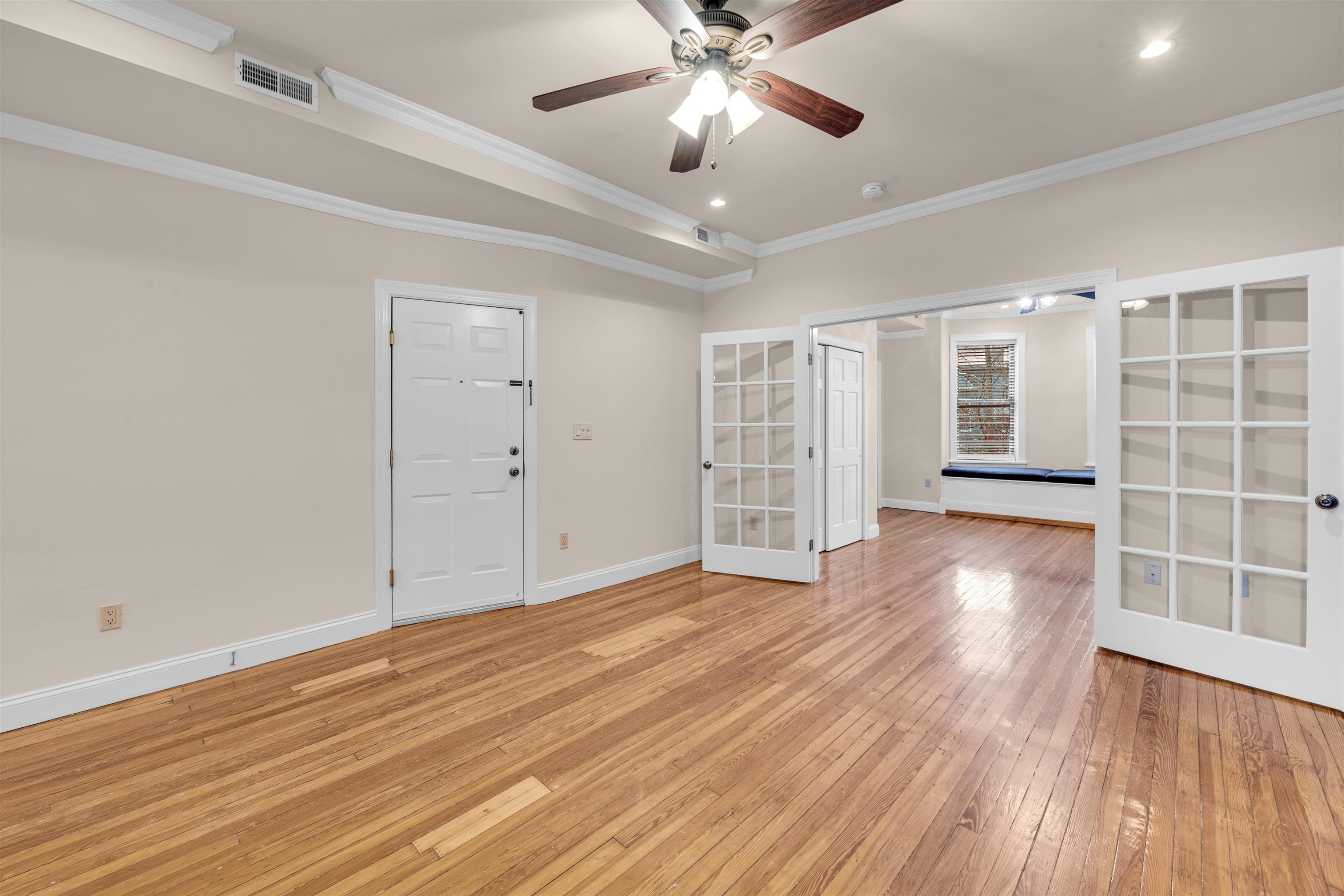 312 MONASTERY Place, Union City, Union City, NJ 07087 - Property photo 4 of 16