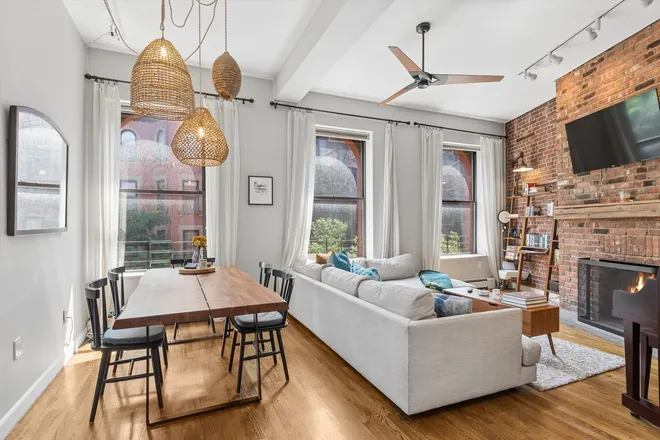 71 West 83rd Street #3F, New York, NY 10024
