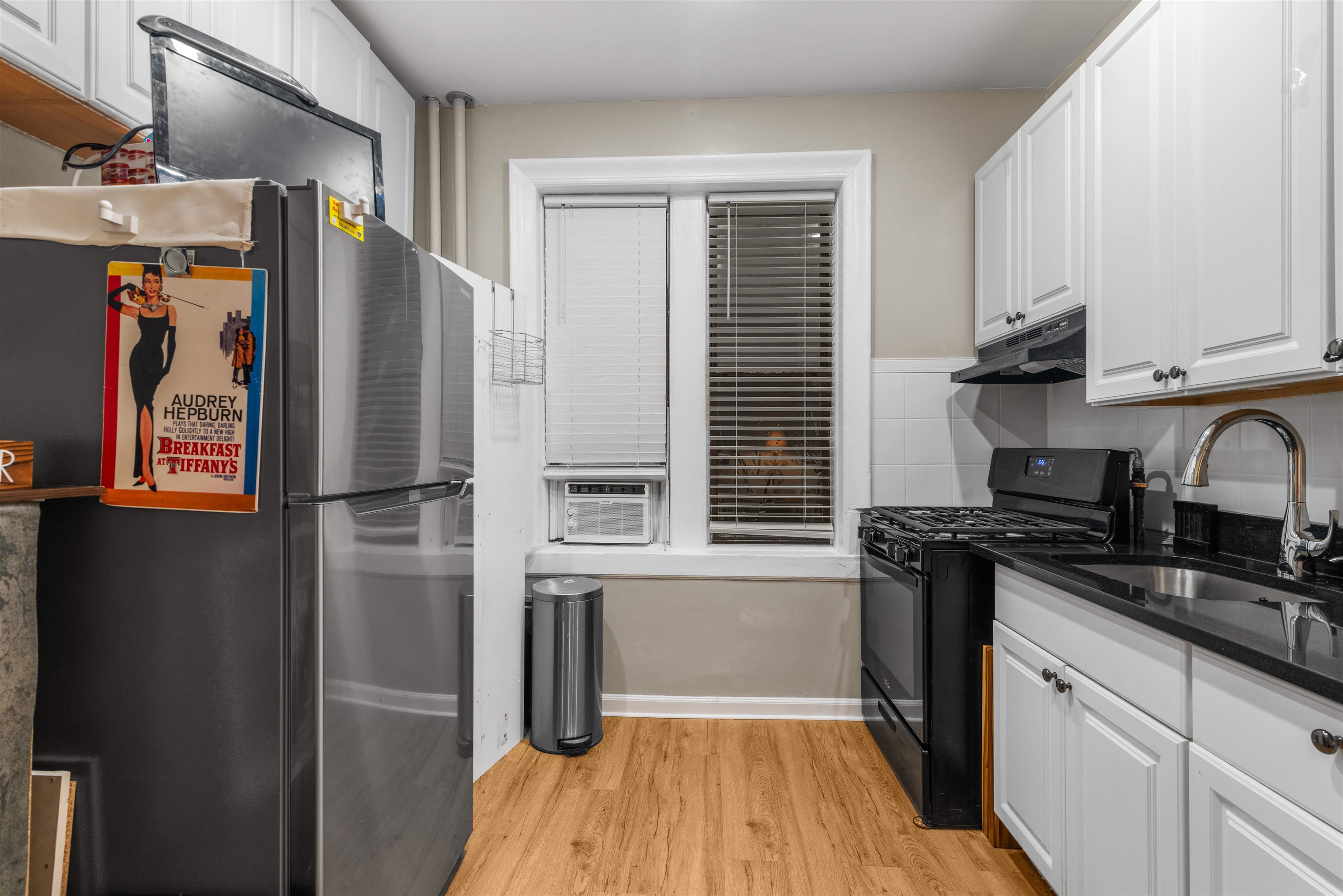 527-29 34th Street, Union City, Union City, NJ 07087 - Property photo 3 of 15