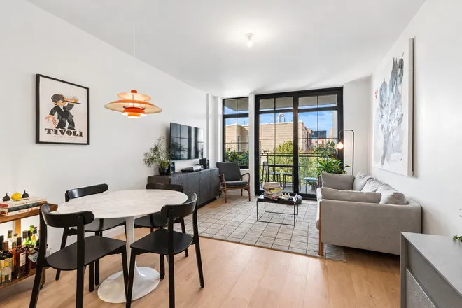 173 MC GUINNESS Boulevard #4A, Brooklyn, NY 11222