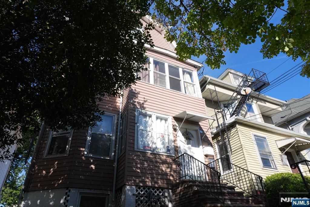 632 Monroe, Elizabeth City, Elizabeth, NJ 07201 - Property photo 2 of 4