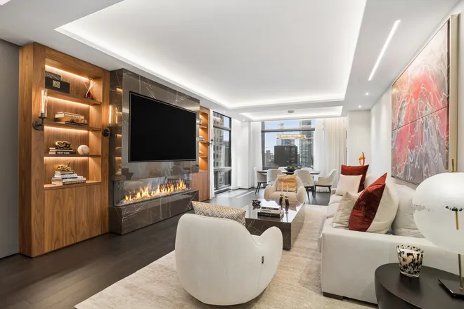 721 5th Avenue #41H, New York, NY 10022