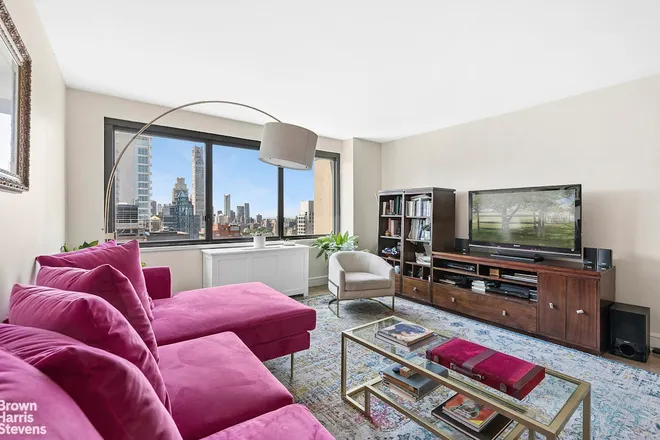 300 East 59th Street #3504, New York, NY 10022