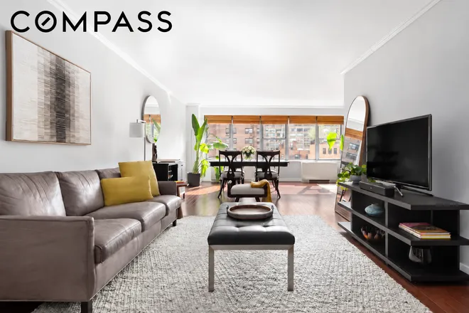 360 East 72nd Street #B907, New York, NY 10021