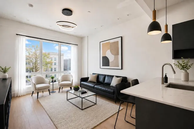 184 HURON Street #2A, Brooklyn, NY 11222