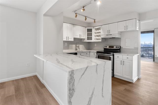 1633 HARMON COVE TOWER, Secaucus Town, Secaucus, NJ 07094 - Property photo 3 of 40