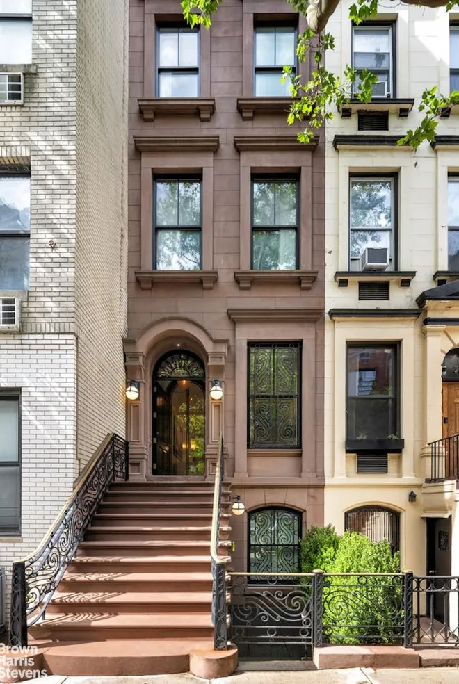 238 1/2 East 83rd Street, New York, NY 10028
