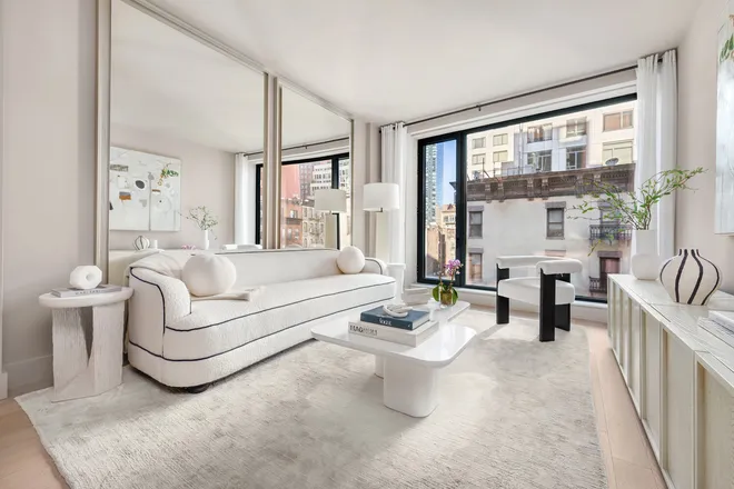 400 West 38th Street #2EN, New York, NY 10018