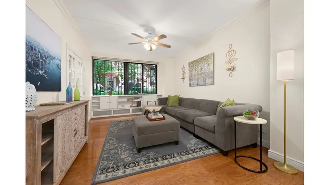 16 West 16th Street #1UN, New York, NY 10011
