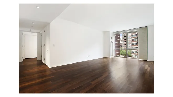 340 East 23rd Street #6E, New York, NY 10010
