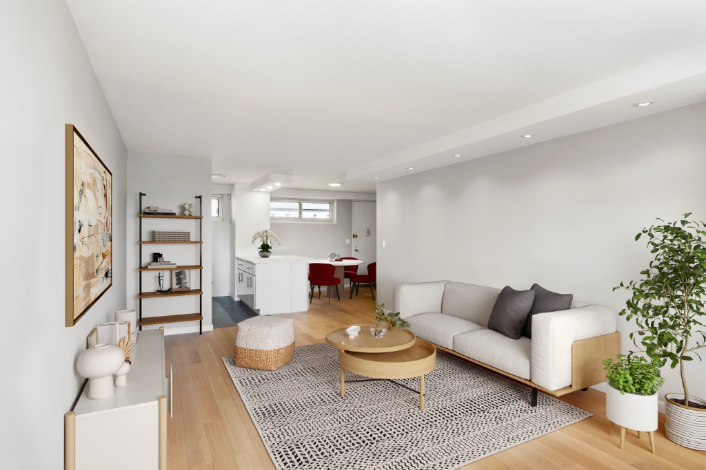 215 Park Row #12C, Chinatown, Manhattan, NY 10038 - Property photo 3 of 15