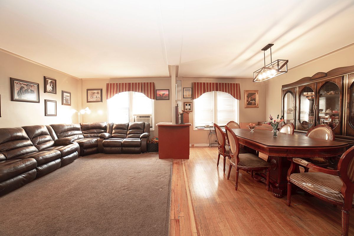 504 Grand Street #B-42, Lower East Side, Manhattan, NY 10002 - Property photo 3 of 22