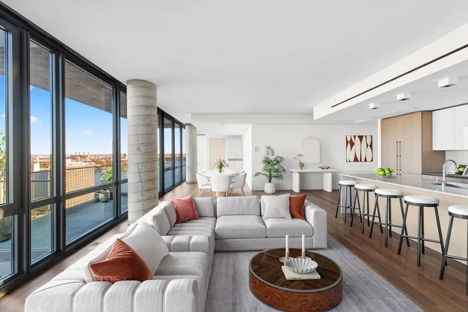 302 East 96th Street #PENTHOUSE, New York, NY 10128