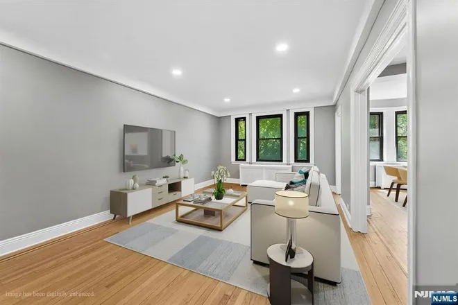 131 Kensington #D5, Jersey City, NJ 07304