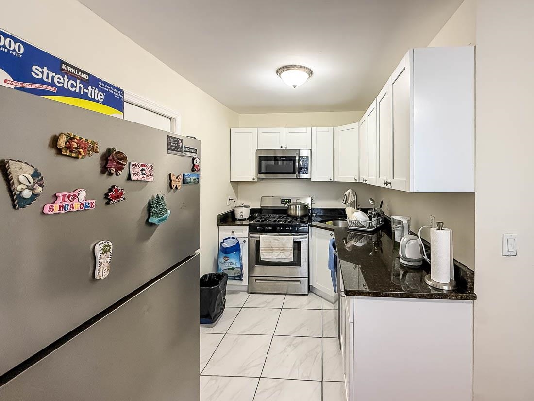 121 FOWLER Avenue, Jersey City, JC West Bergen, NJ 07305 - Property photo 5 of 18