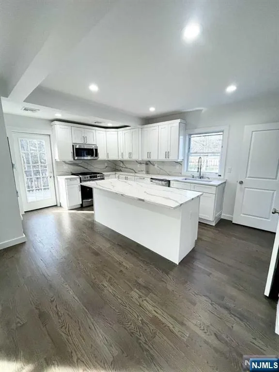 40 Grant, Cresskill, NJ 07626