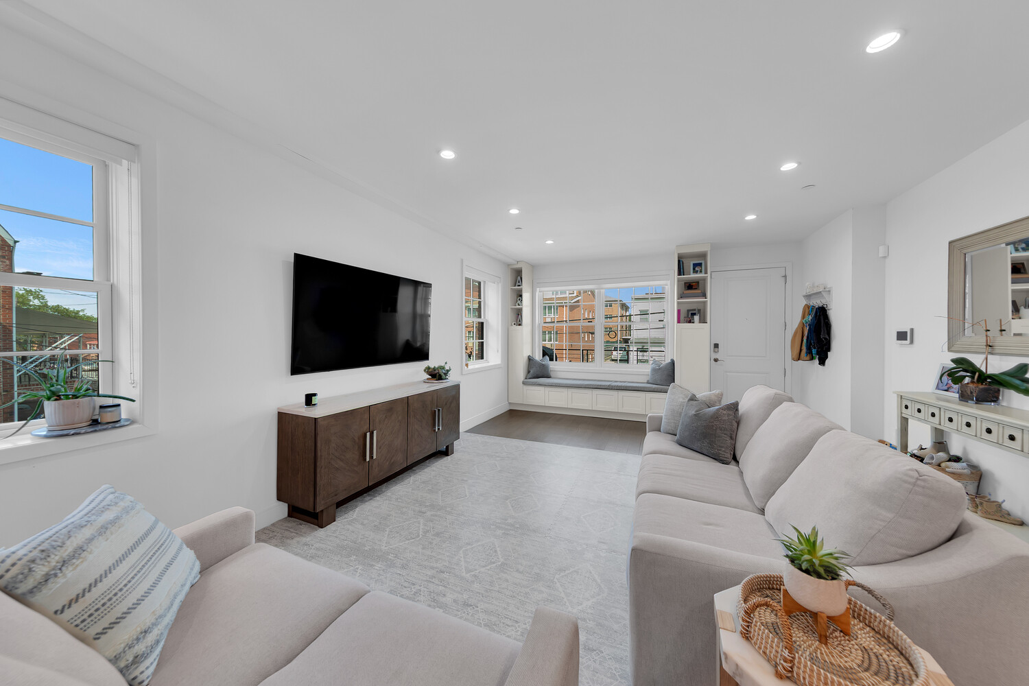 101 BATTERY Avenue #2A, Dyker Heights, Brooklyn, NY 11209 - Property photo 3 of 15