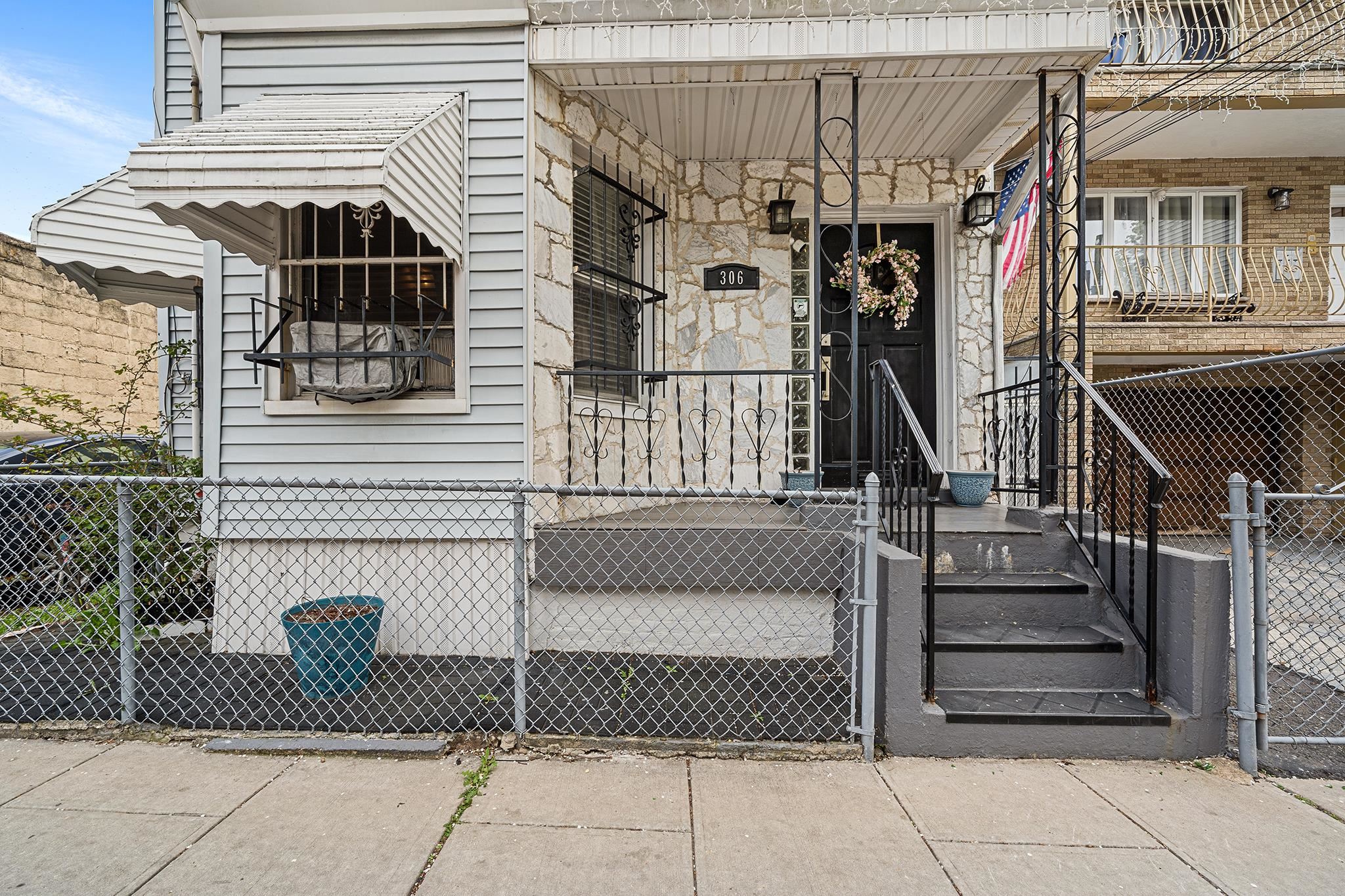 306 BERGENLINE Avenue, Union City, Union City, NJ 07087 - Property photo 5 of 40