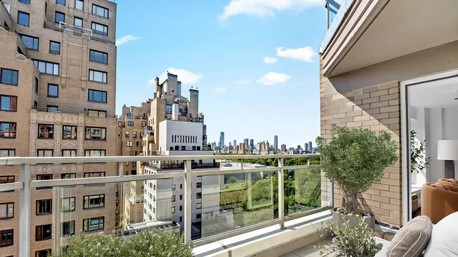 1050 5th Avenue #17A, New York, NY 10028
