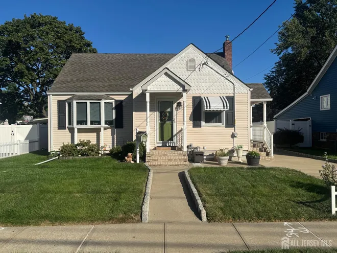 692 Hanson Avenue, Perth Amboy, NJ 08861
