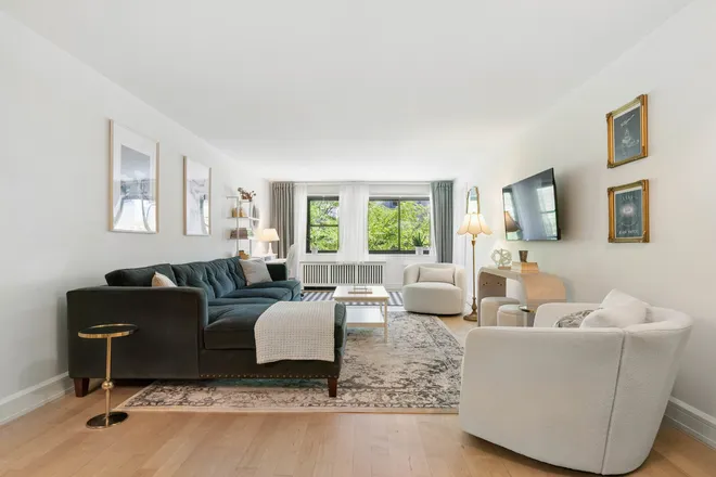 85 8th Avenue #3F, New York, NY 10011
