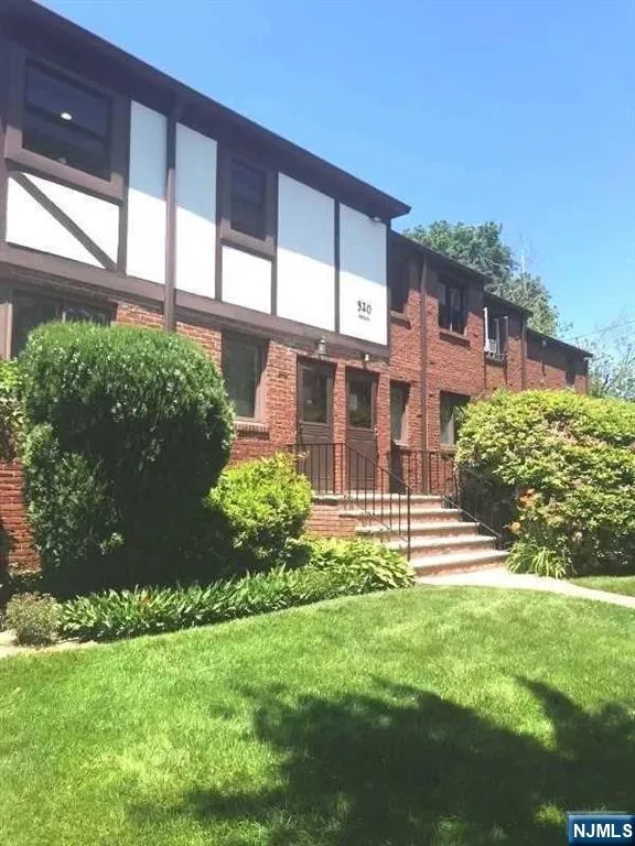 520 Broad #11, Englewood, NJ 07631