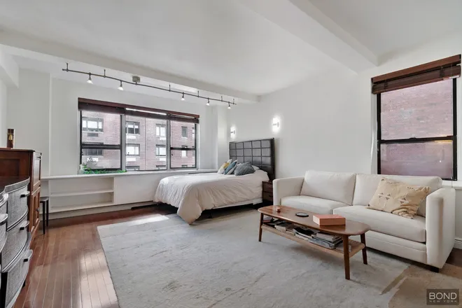 30 East 37th Street #6H, New York, NY 10016