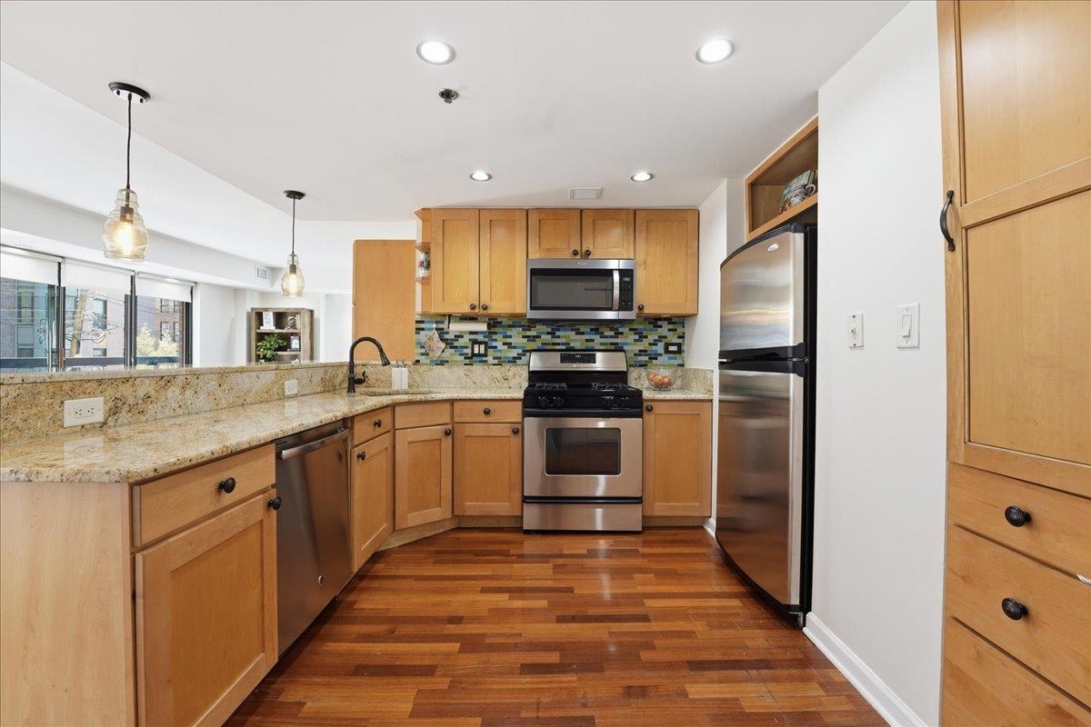 700 1st Street, Hoboken City, Hoboken, NJ 07030 - Property photo 3 of 35