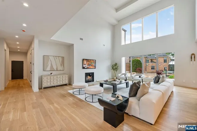 144 Demarest, Englewood Cliffs, NJ 07632
