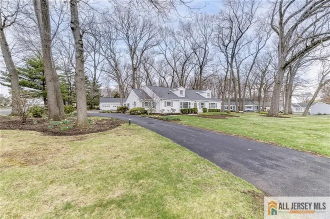0-321A Sharon Way #321A, Mutual 04-C Condo Bldg 3, NJ 08831